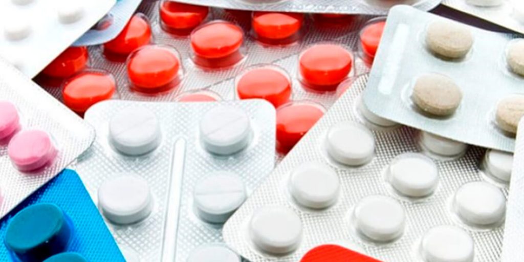 Postos de distribuição de medicamentos devem possuir cadastro de pacientes para informá-los da disponibilidade de remédios