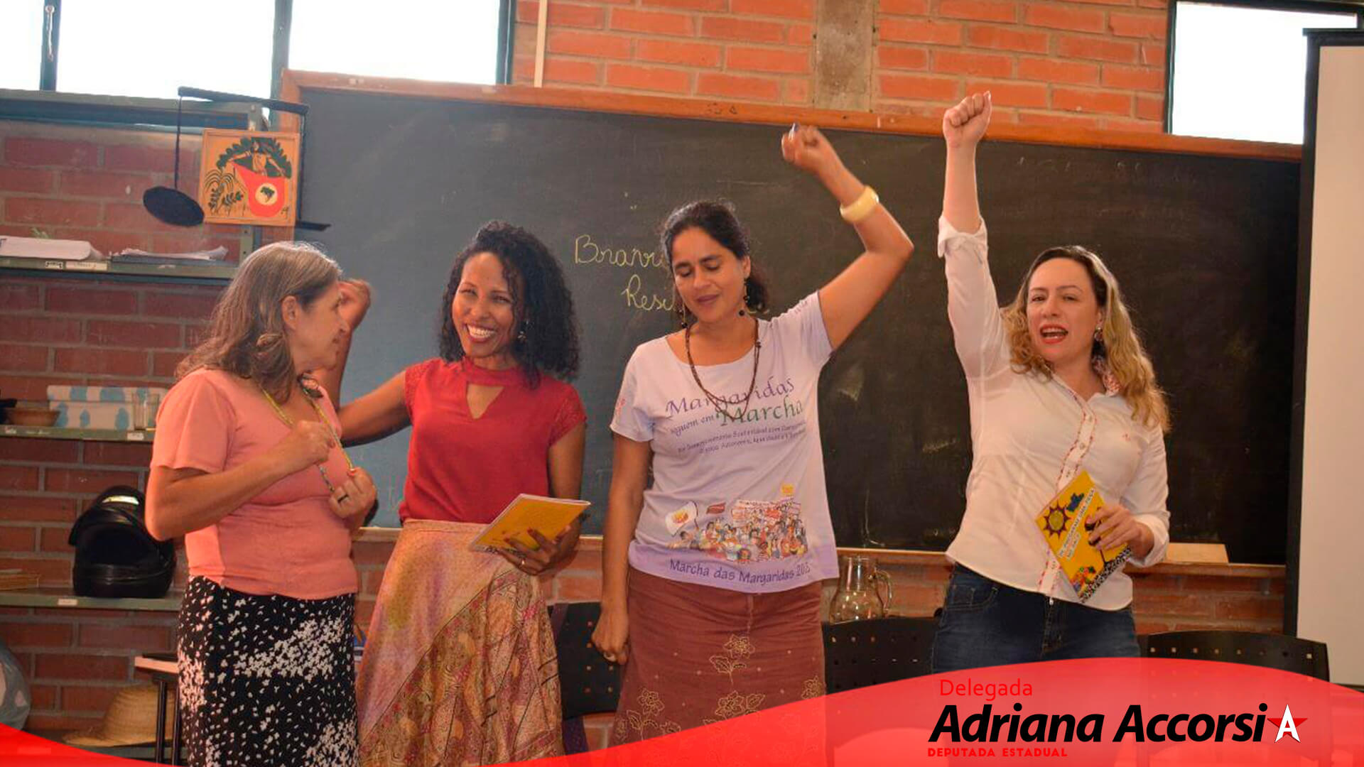 Delegada Adriana Accorsi na UFG de Goiás com alunos do direito