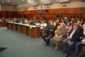 A deputada estadual Delegada Adriana Accorsi realizou Sessão Solene para homenagear cineastas goianos